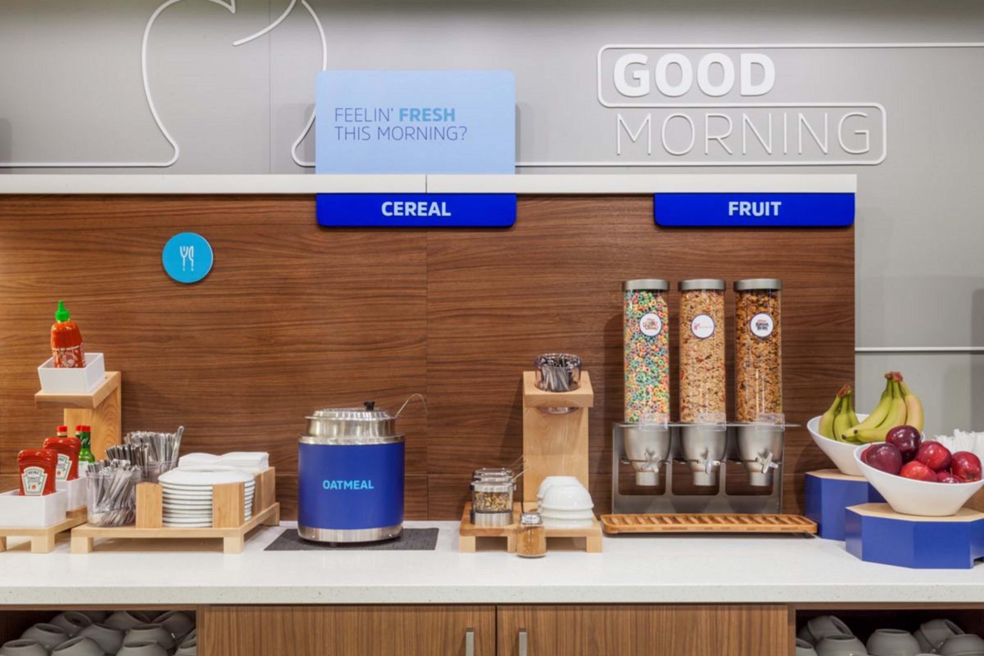 Holiday Inn Express & Suites - Portland Airport - Cascade Stn By Ihg Bagian luar foto