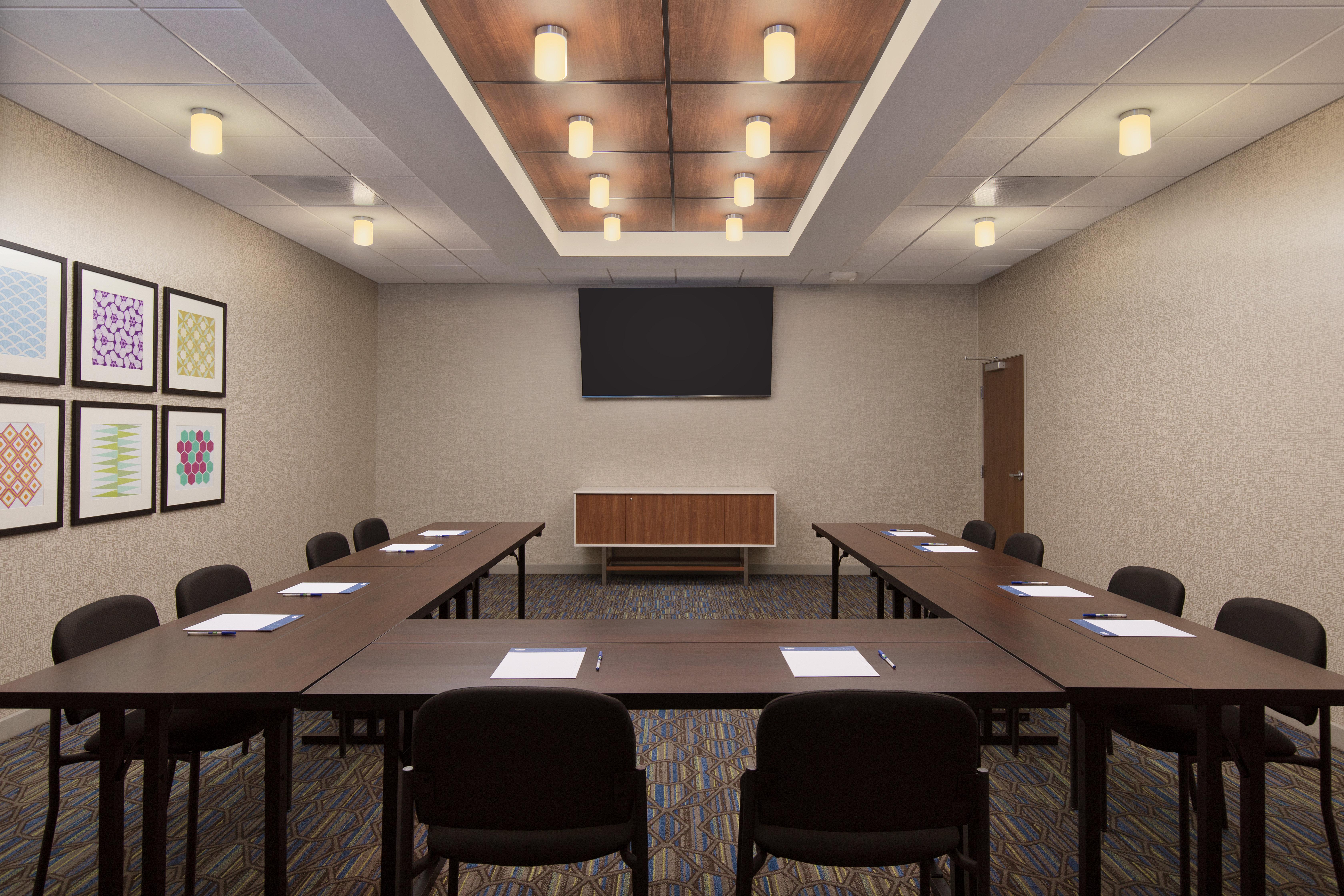 Holiday Inn Express & Suites - Portland Airport - Cascade Stn By Ihg Bagian luar foto