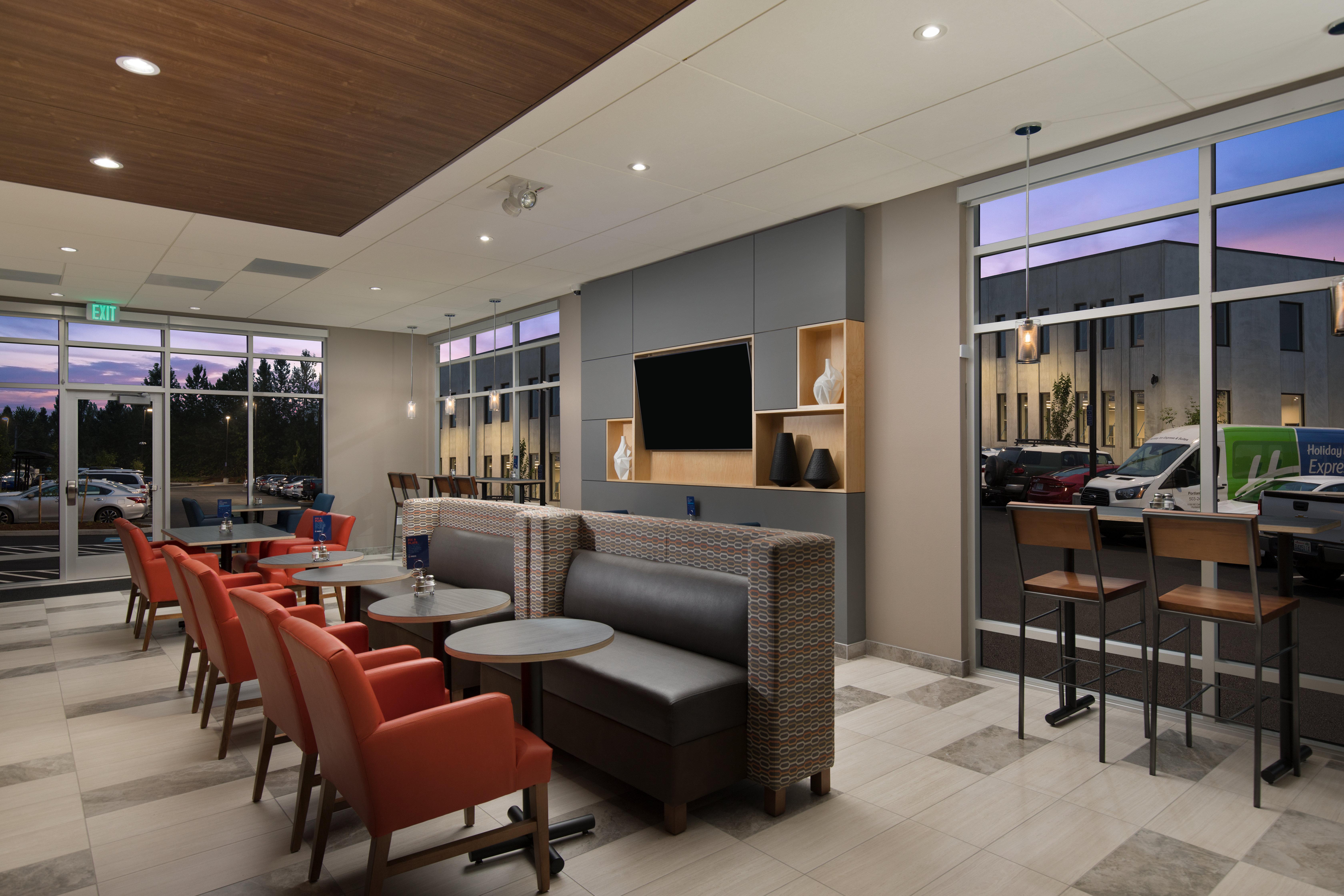 Holiday Inn Express & Suites - Portland Airport - Cascade Stn By Ihg Bagian luar foto